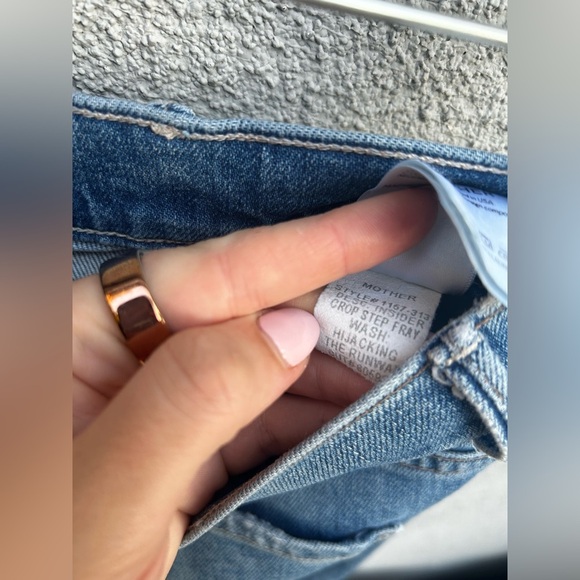 Mother insider Crop Step Fray Hijacking the Runway - Picture 12 of 14